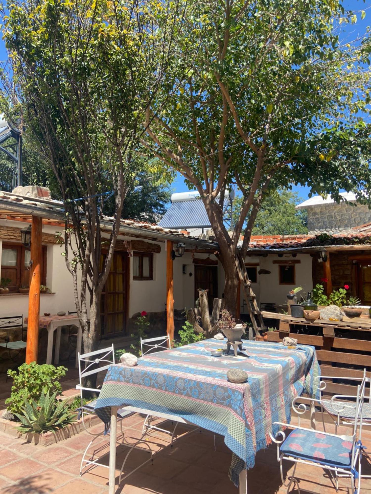 Hostal Tierra Andina Cafayate Bagian luar foto
